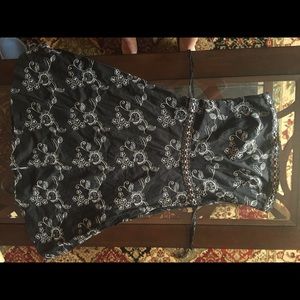 Black dress win flower print, size small